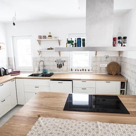 Zamarin 2 Drvenik (Split-Dalmatia)