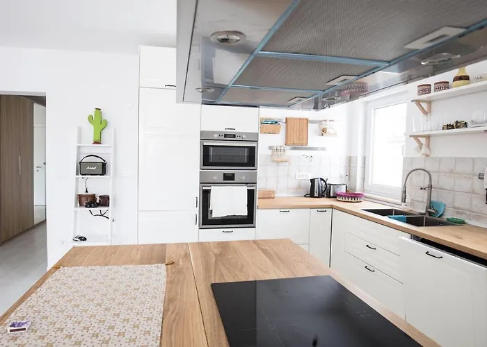 Zamarin 2 アパート